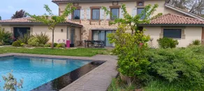 Charming hilltop house, sleeps 8 - Image 2