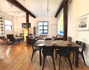 Art-filled bright spacious 1 bedrm W'burg + deck - Image 4