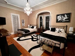 New! Victorian Mansion Downtown - Image 4