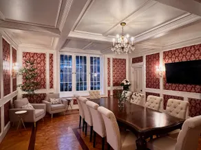 New! Victorian Mansion Downtown - Image 2