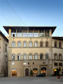 Ponte Vecchio, Art & Design in Historic Palace - Image 4