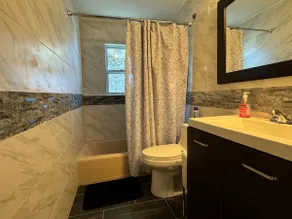 Cozy private one bedroom - Image 5