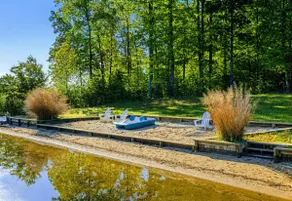 NEW 6BR Lakefront Lake Anna 5 Suites, Dock, Beach - Image 3