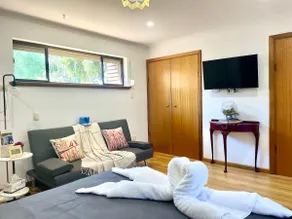 Guest suite in Elizabeth North - Image 5
