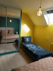 house 1 km from the zoo, 6 people, bed linen included. - Image 3