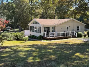 Lakeside Cabin - Image 1