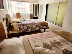 Downtown, modern Airbnb - Image 4