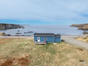 Blue Whales Oceanfront Cottage - Spillars Cove, NL - Image 2