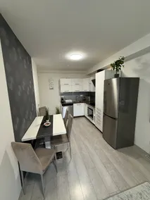 Best Home - Image 5