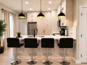 Luxury 2BR | Fast WIFI | Near Shopping - Image 3