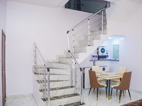 Lekki 3 Bedrooms Furnished Home Ensuite Stylish & Comfortable - Image 4