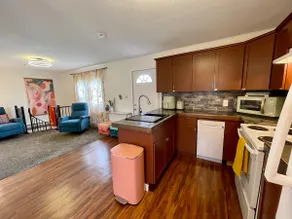 The Cozy Cottage Awaits You - Image 2