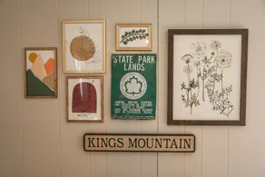 Historic Cozy Apartment - Image 5
