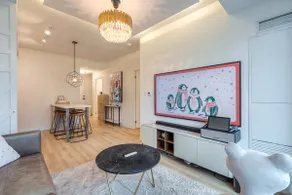 High Landing Luxury Apartment - Image 2
