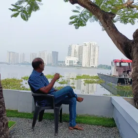 Marina Lounge Waterfront Villa in Kochi - Image 3