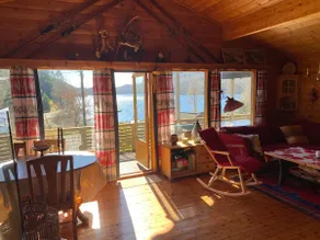 Cabin with sunny plot and view. - Image 2