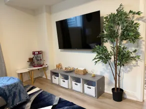 Executive Suite/2 bedroom & Private Entrance - Image 3