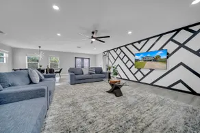 Tropical Pool Villa Sleeps 22+ · Tampa, FL - Image 3