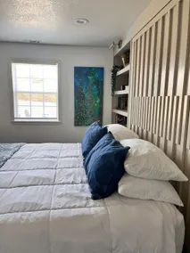 Suite retreat along Historic 71 - Image 3