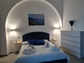 Relax room with indoor pool and whirlpool - Image 3