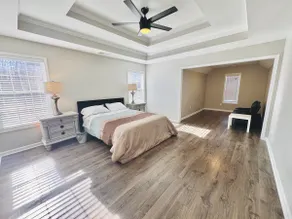 Charming 4BR Gas South,I-85/I-316,Spacious Retreat - Image 2