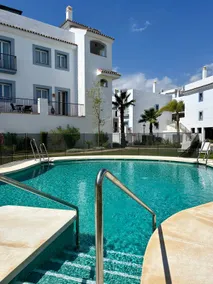 Luxury 2Br W/Sea View SPA&GYM - Image 4