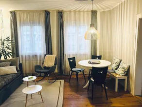 “Domizil” – Old-Building Charm, 4 Guests, 7 Min to the Duomo - Image 3