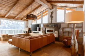 Premium penthouse with 3 bedrooms & IR sauna - Image 4