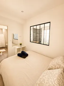 Cozy & Air-conditioned • Nice Center – 5 min Sea & Tram - Image 3