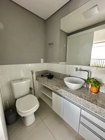 Cozy and well-located apartment - Image 5