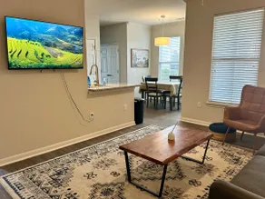 2BR 2BA Pool and Gym- Close to I-26, CSU, Mercede - Image 3