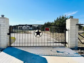 Hill Country Retreat - Image 4
