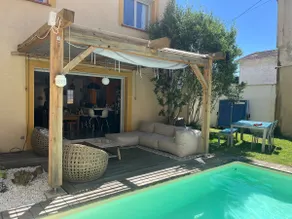 Holiday villa with heated pool - Image 3