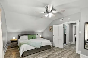 Modern St. Louis Retreat- LOW Cleaning Fee - Image 4