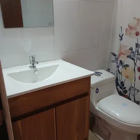 Spacious and comfortable family apartment and safe - Image 5