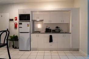 2x Studio Apartments in Islington each with AC, Bathroom, Kitchen, Laundry, Balcony and Wifi - Image 5