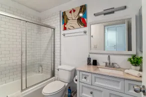 Hollywood 2 bd apt | TOP location | FREE Parking - Image 5