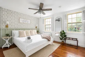 Perfect Location! 45 steps to Downtown and USNA - Image 3