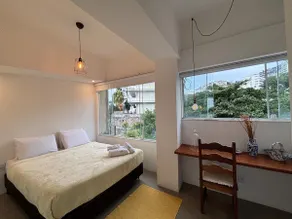 Sophisticated oceanfront apartment in Rio - Image 3
