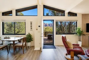 Hummingbird Zen Haven- With Red Rock Views - Image 3