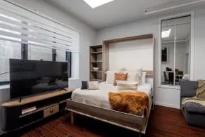 Bright & Stylish Mezzanine – Live on Bishop St - Image 3