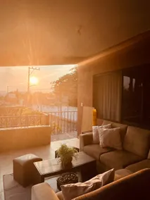Strategic private suite for a quiet stay - Image 3
