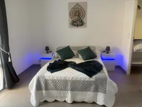 Air-conditioned apartment for 4 people with private parking - Image 3