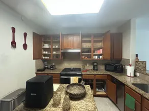 4BR Family Home /Game Room/Near Houston Outlets - Image 5