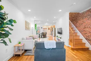 Your Capitol Hill B&B Retreat. Free parking pass! - Image 2