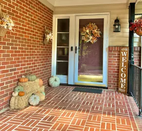 Spacious 3 bd Home with Office, GameRoom & Balcony - Image 3