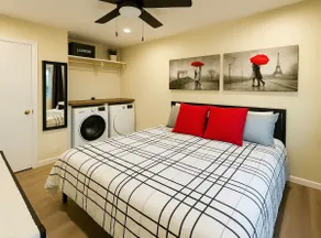 #1 King Suite • Free Parking • Work & Play DTLA - Image 2