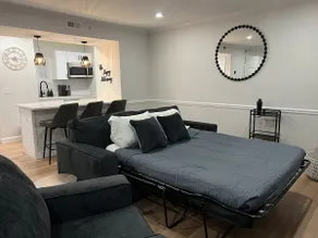 Newly Renovated Villa with King Bed at Norwich Spa - Image 5