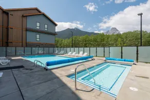 2nd Floor Creekside Unit! Heated Pool & Hot Tub! - Image 5