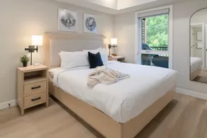 2nd Floor Creekside Unit! Heated Pool & Hot Tub! - Image 4